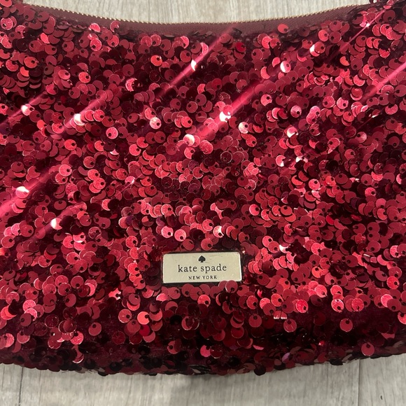 Red sequin Kate Spade shoulder bag. - Picture 2 of 11